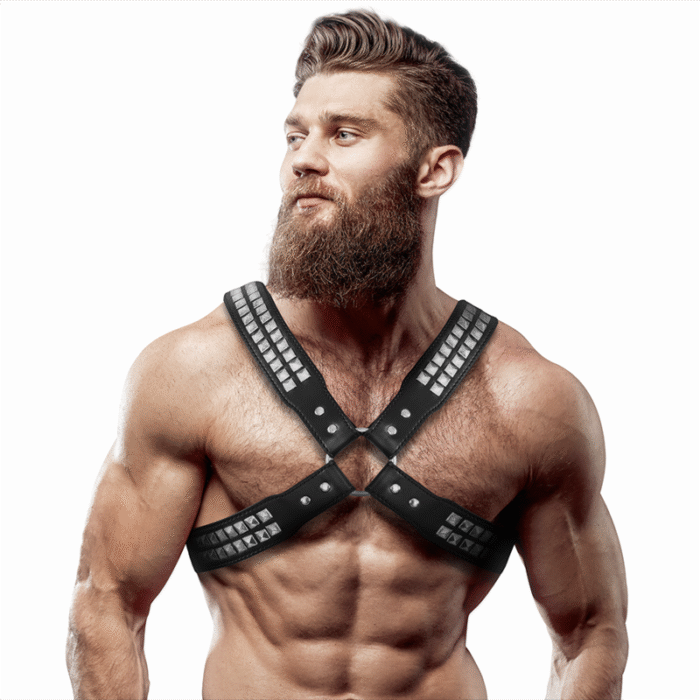 FETISH SUBMISSIVE ATTITUDE – ARNÊS DE COURO ECOLÓGICO DE PEITO CRUZADO PARA HOMEM COM REBITES